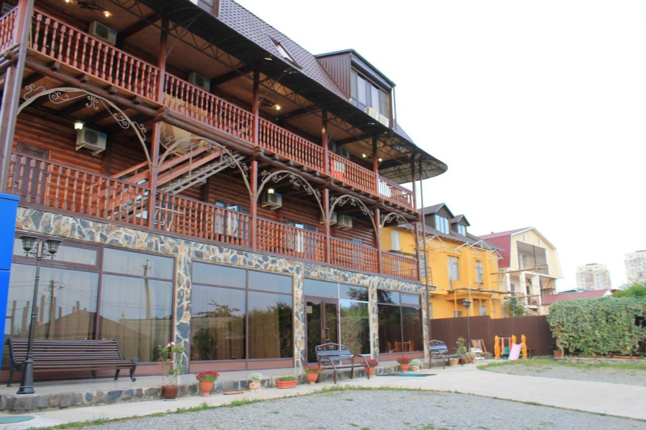 Абхазская Усадьба Gagra Exterior foto
